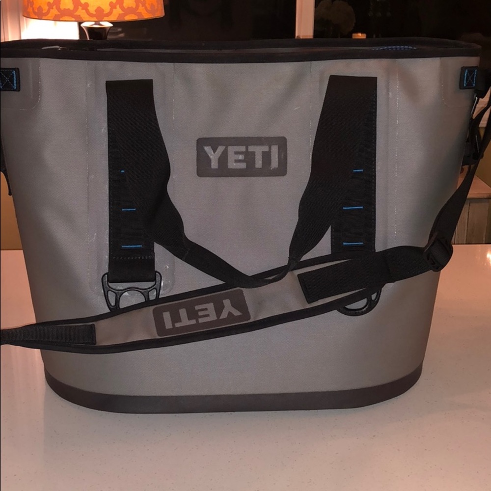 YETI 30 Cooler